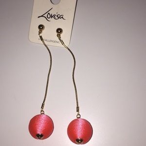 ⭐️ gorgeous dangling earrings